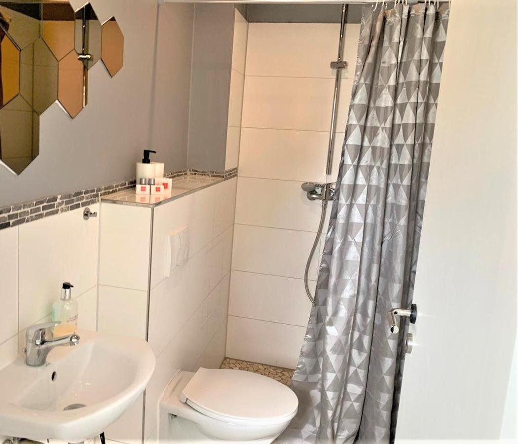 Apartment voll möbeliert mit Balkon Bremen Exterior foto